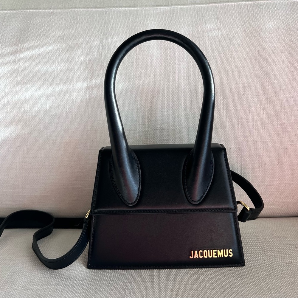Jacquemus Le Chiquito Moyen Bag